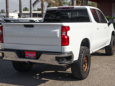 Used 2021 Chevrolet Silverado 1500 LT w/ Convenience Package II AWD/4WD image 11