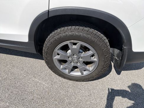 Used 2025 Honda Passport TrailSport image 21