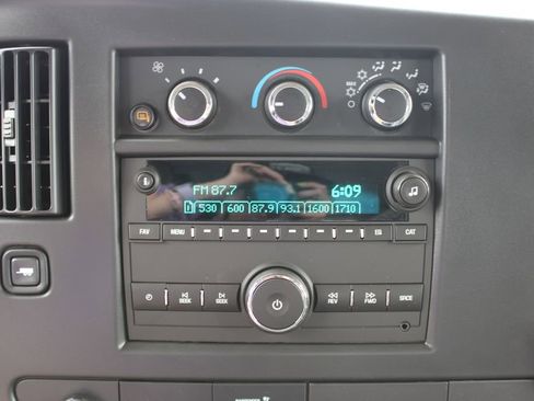 New 2026 Chevrolet Express 3500 Extended RWD image 36