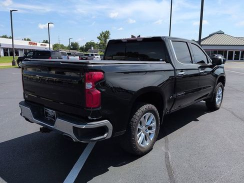 Used 2022 Chevrolet Silverado 1500 LTZ AWD/4WD image 7