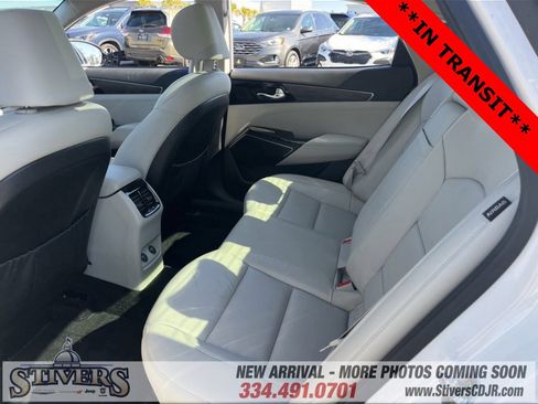 Used 2020 Kia Cadenza Technology image 10