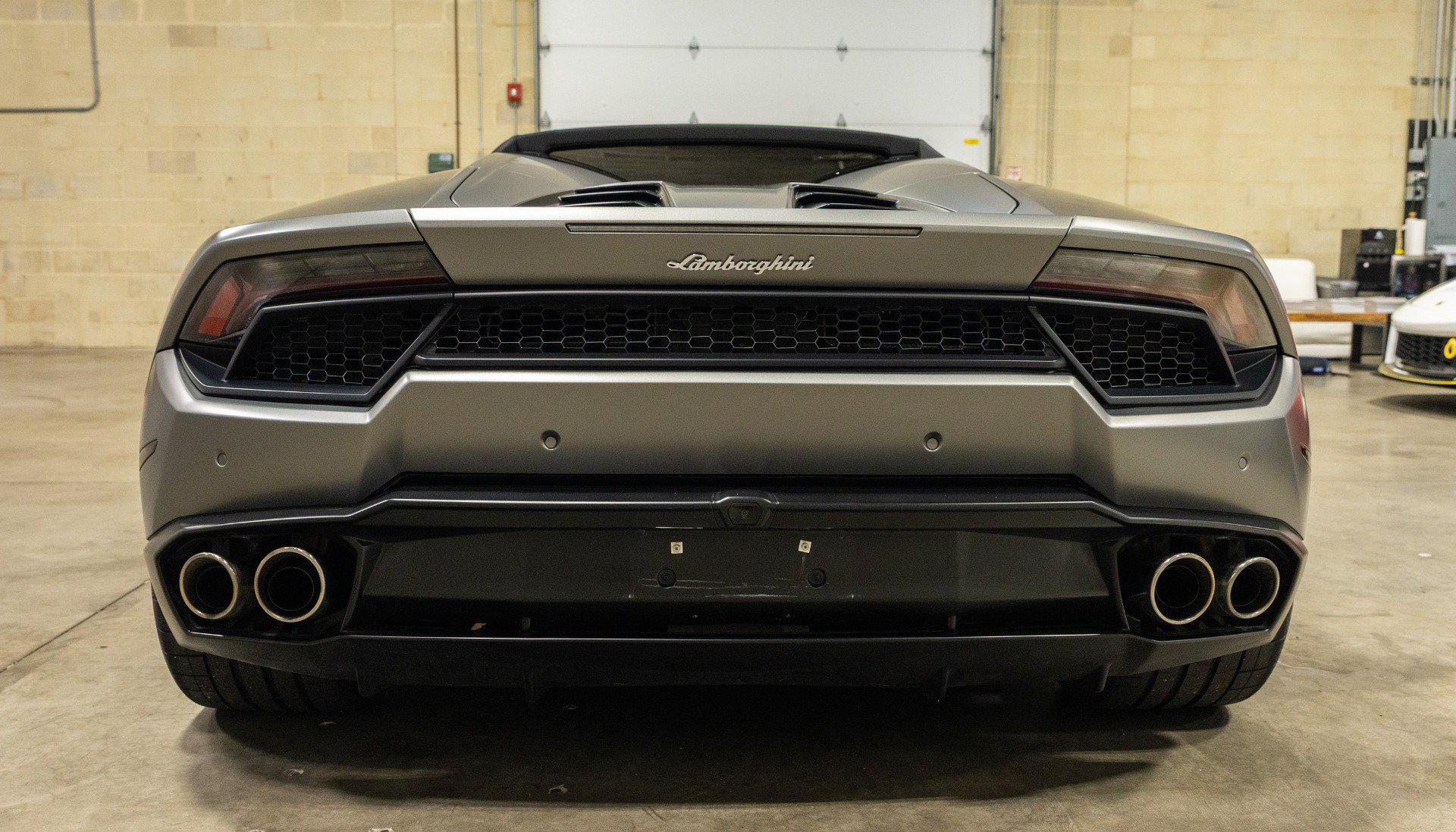 Used 2017 Lamborghini Huracan LP 580-2 RWD image 29