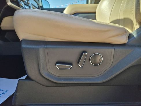 Used 2023 Ford Expedition Limited RWD image 13