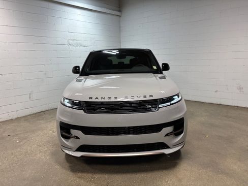 New 2026 Land Rover Range Rover Sport Dynamic SE AWD/4WD image 3