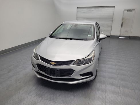Used 2018 Chevrolet Cruze LS FWD image 15