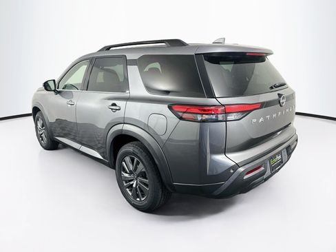 Used 2023 Nissan Pathfinder SV AWD/4WD image 5
