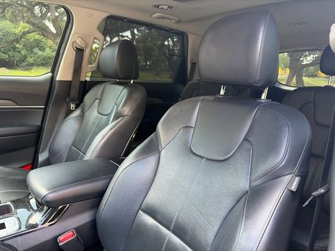 Used 2021 Kia Telluride EX w/ EX Premium Package FWD image 12