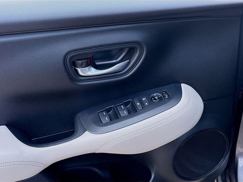 Used 2024 Honda HR-V LX image 16