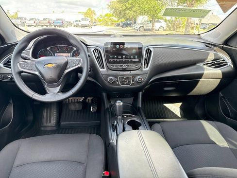Used 2018 Chevrolet Malibu LT FWD image 6