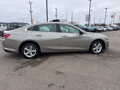 Used 2024 Chevrolet Malibu LT image 12