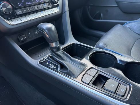 Used 2018 Hyundai Sonata Limited FWD image 18