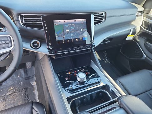 New 2025 Jeep Wagoneer Series II w/ Convenience Group I image 20