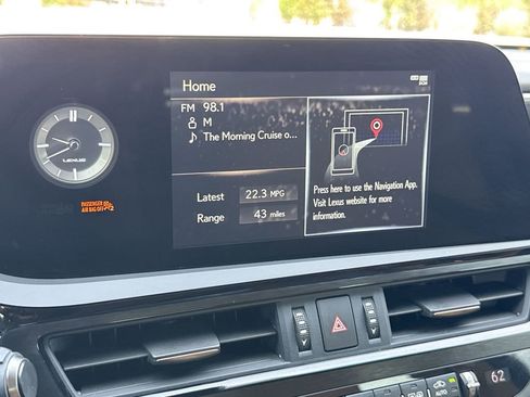 Used 2022 Lexus ES 350 w/ Accessory Package 2 FWD image 23