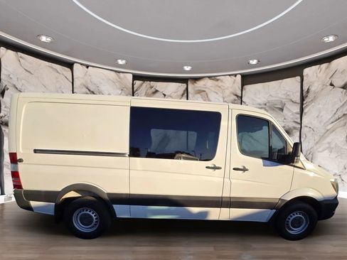Used 2017 Mercedes-Benz Sprinter 2500 image 9