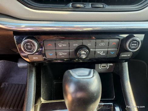 Used 2022 Jeep Compass Limited AWD/4WD image 30