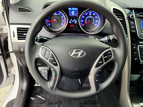 Used 2016 Hyundai Elantra GT FWD image 13