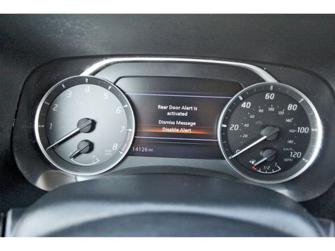 Used 2024 Nissan Frontier SV image 17