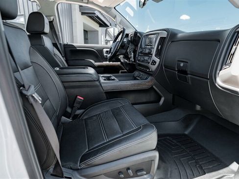 Used 2019 GMC Sierra 3500 Denali AWD/4WD image 24