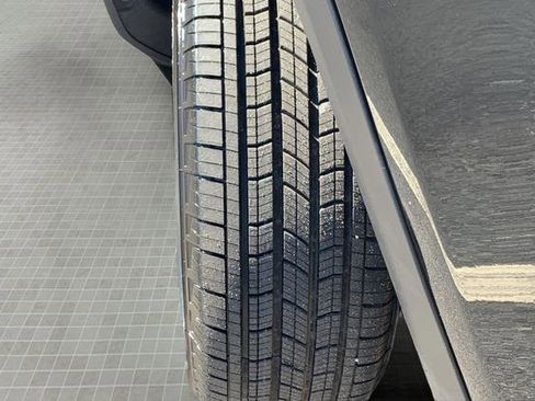 New 2025 Jeep Grand Cherokee Laredo X image 11