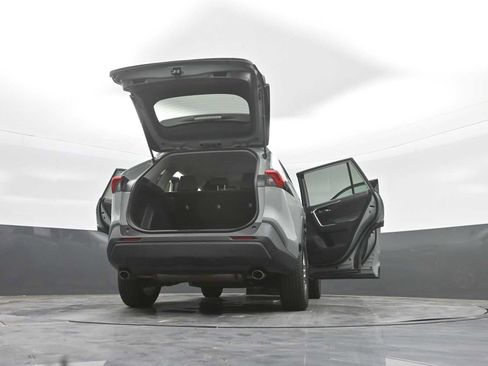 Used 2022 Toyota RAV4 XLE w/ XLE Grade Weather Package AWD/4WD image 31
