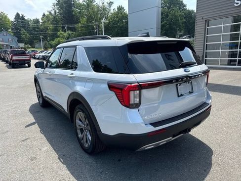 Used 2026 Ford Explorer Active w/ Active Comfort Package AWD/4WD image 8