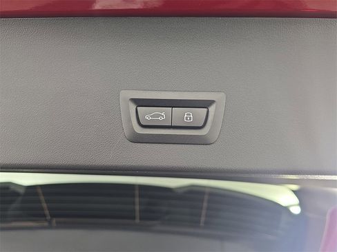 Used 2025 BMW X3 xDrive30i w/ Convenience Package image 16