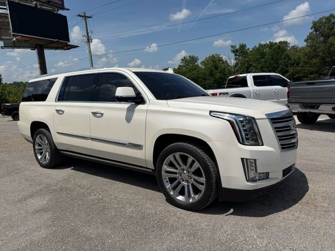 Used 2015 Cadillac Escalade ESV Platinum AWD/4WD image 21