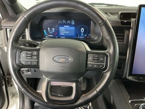Used 2024 Ford Expedition Max Platinum image 18