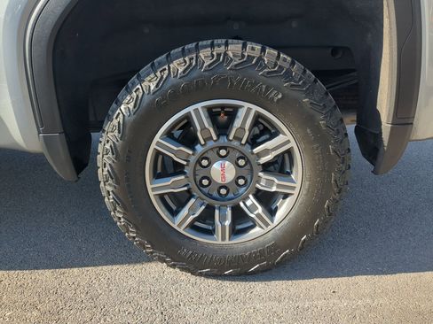 Certified 2024 GMC Sierra 1500 AT4 w/ AT4 Premium Package image 13