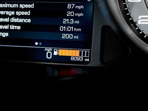 Used 2020 Ferrari Portofino RWD image 85