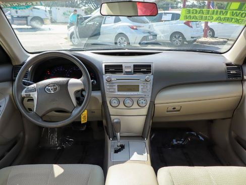 Used 2011 Toyota Camry LE w/ LE Extra-Value Pkg FWD image 11