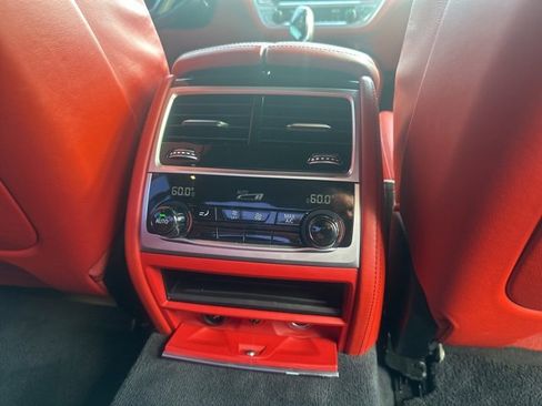 Used 2017 BMW 740i 740i image 9