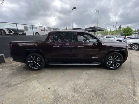 Used 2025 GMC Sierra EV Denali AWD/4WD image 7