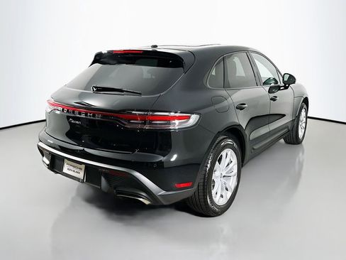 Used 2025 Porsche Macan image 9