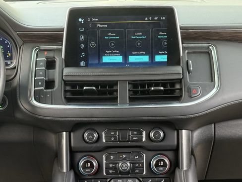 Certified 2022 Chevrolet Tahoe LT w/ Luxury Package AWD/4WD image 18