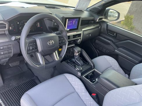 Used 2026 Toyota Tacoma SR5 w/ SR5 Upgrade Package AWD/4WD image 19