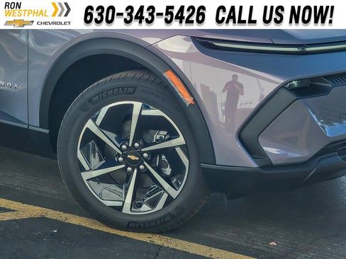 New 2026 Chevrolet Equinox EV LT image 3