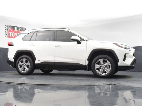 Used 2025 Toyota RAV4 LE AWD/4WD image 27