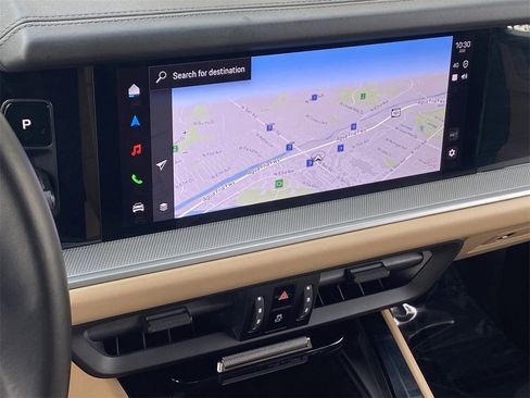 Used 2024 Porsche Cayenne image 26