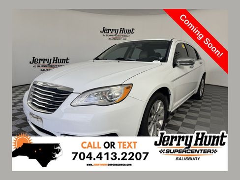 Used 2014 Chrysler 200 Limited FWD image 1