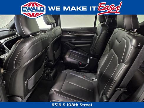 New 2025 Jeep Grand Cherokee L Limited w/ Luxury Tech Group II image 9