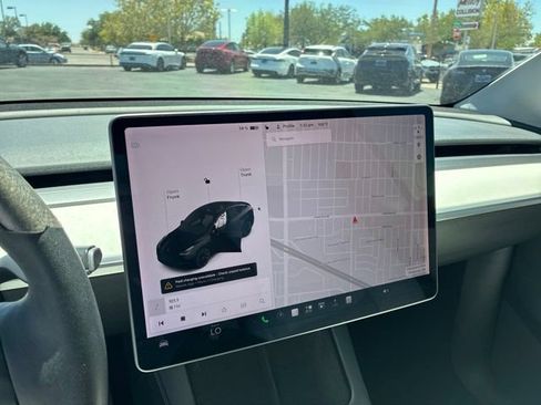 Used 2021 Tesla Model Y Long Range AWD/4WD image 15
