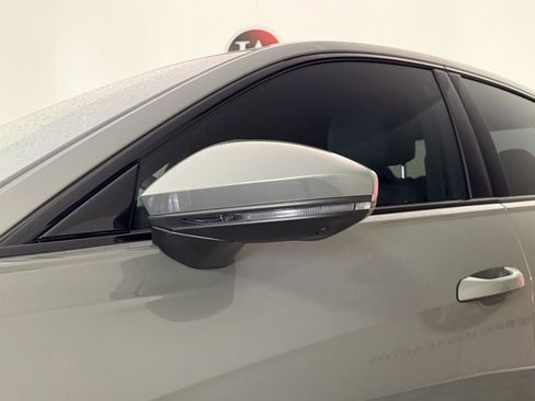 Used 2023 Audi A6 2.0T Premium w/ Convenience Package image 9