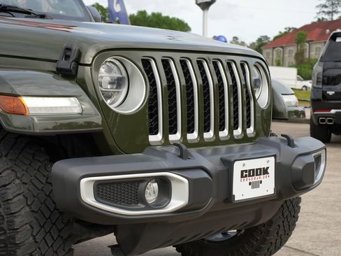 Used 2021 Jeep Wrangler Unlimited Sahara w/ Cold Weather Group image 26