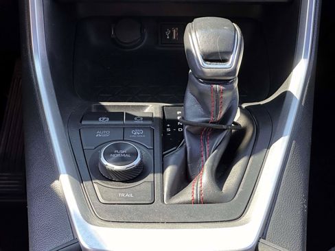 Certified 2024 Toyota RAV4 SE w/ Weather & Moonroof Package AWD/4WD image 18