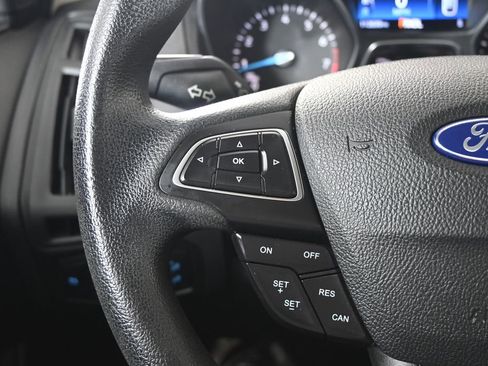 Used 2017 Ford Focus SE FWD image 32
