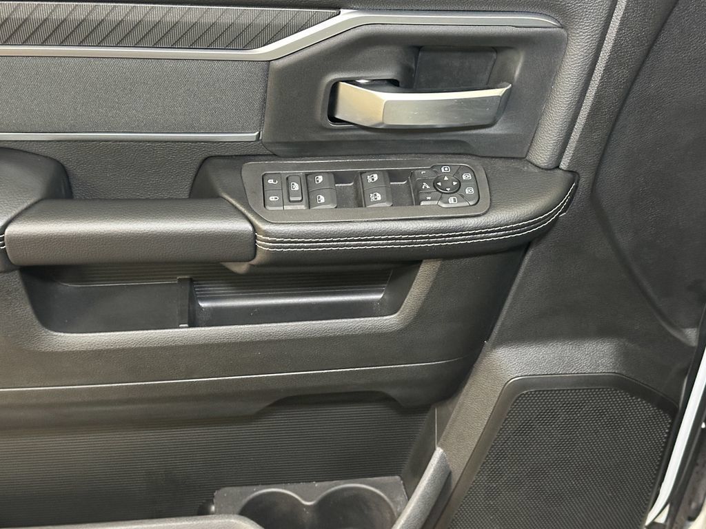 New 2026 RAM 2500 Big Horn AWD/4WD image 20