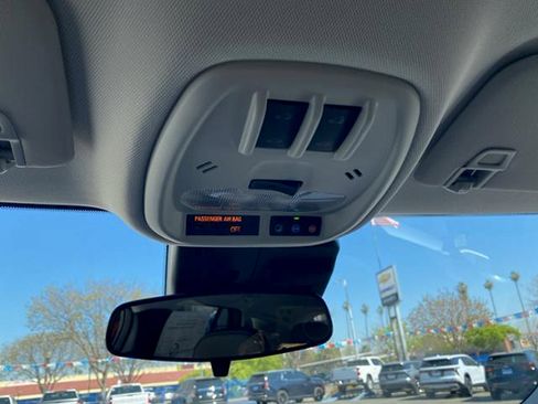 New 2026 Chevrolet Trax LT w/ Sunroof Package FWD image 34