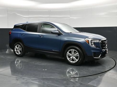 Used 2024 GMC Terrain SLE AWD/4WD image 3