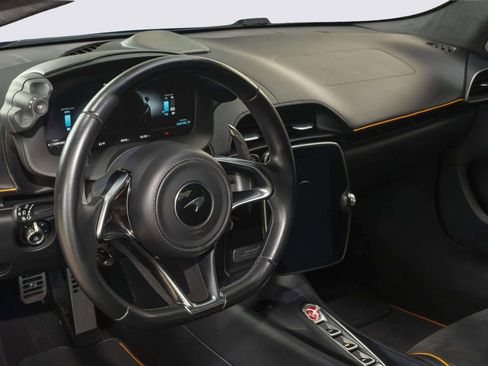 Used 2023 McLaren Artura RWD image 24